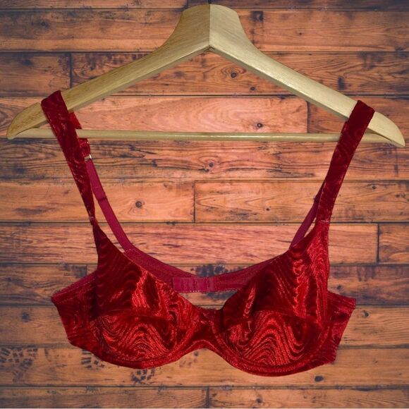 34B Red Velvet Lingerie Bralette - Picture 1 of 5